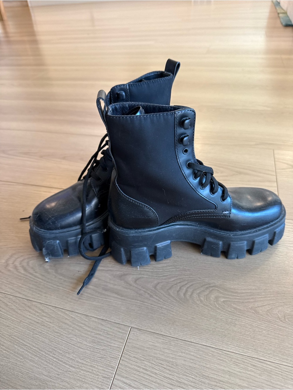 Prada boots - Picture 3 of 3